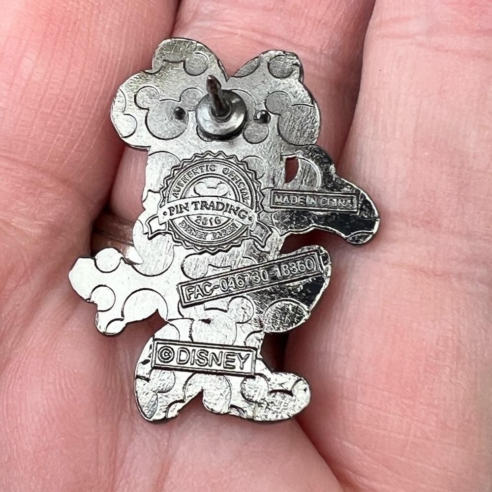 WDW 2010 Disney Hidden Minnie Mouse Mickey Trading Pin Vintage - Picture 2 of 3